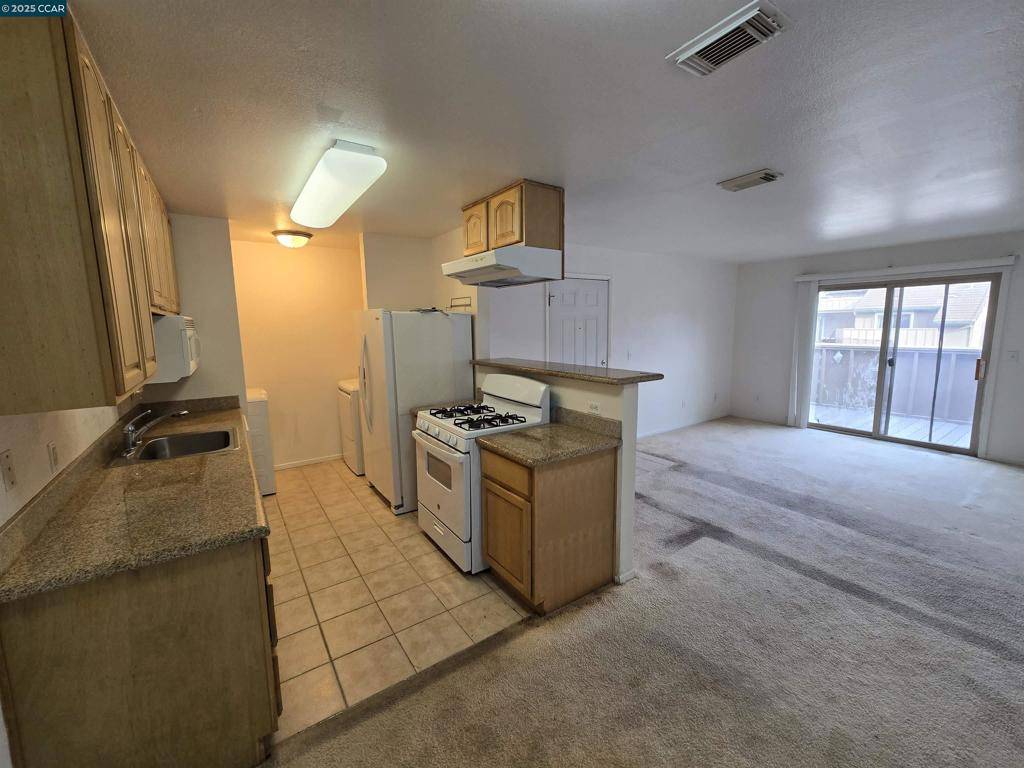 Pittsburg, CA 94565,2189 Lakeview Cir