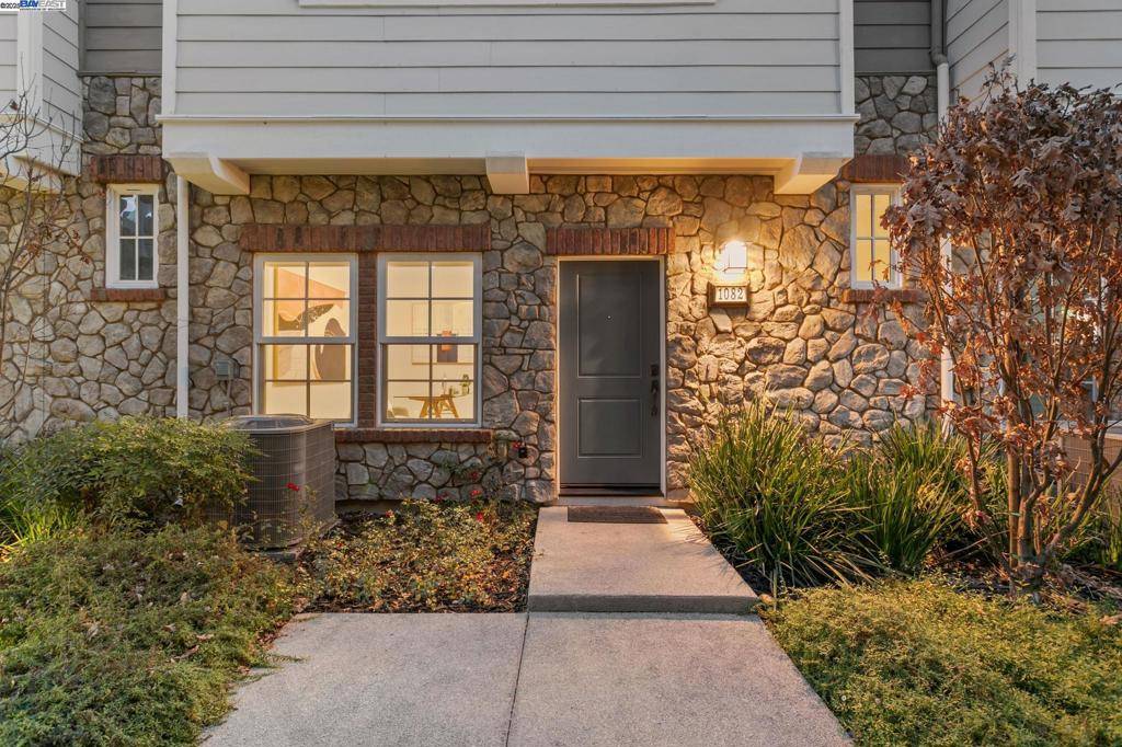 Sunnyvale, CA 94086,1082 Barberry Terrace