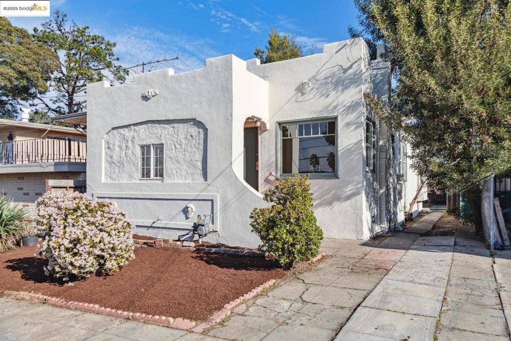 Oakland, CA 94605,6700 Laird AVE