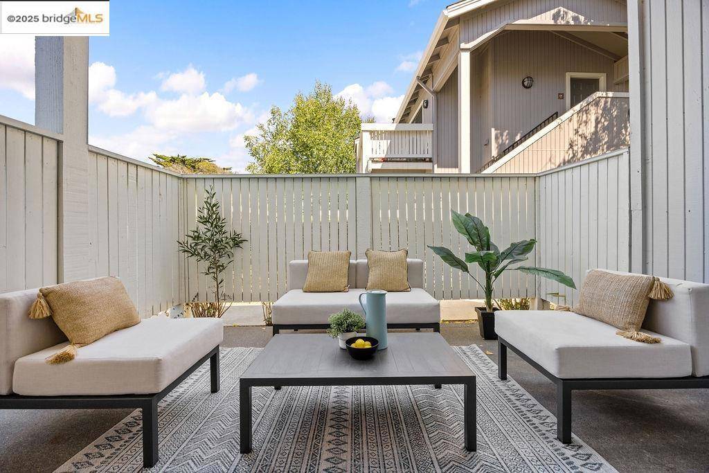 Richmond, CA 94804,61 Schooner Ct