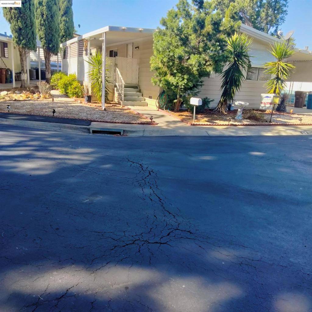 Antioch, CA 94509-4415,34 Mark Lane