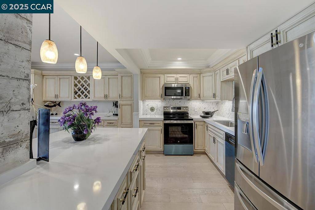 Walnut Creek, CA 94595,1400 Ptarmigan Dr #4
