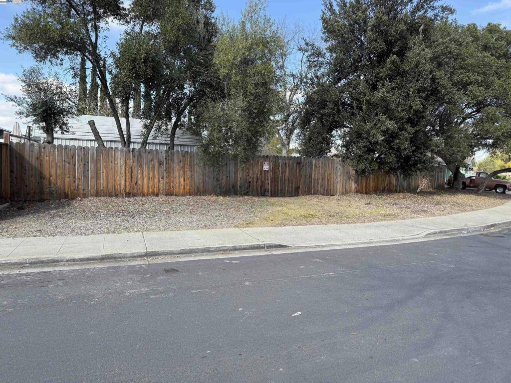 Livermore, CA 94550,635 Hayes Ave