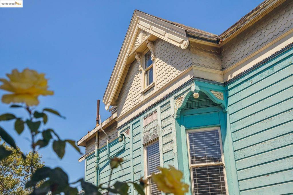 Oakland, CA 94608,5821 Fremont