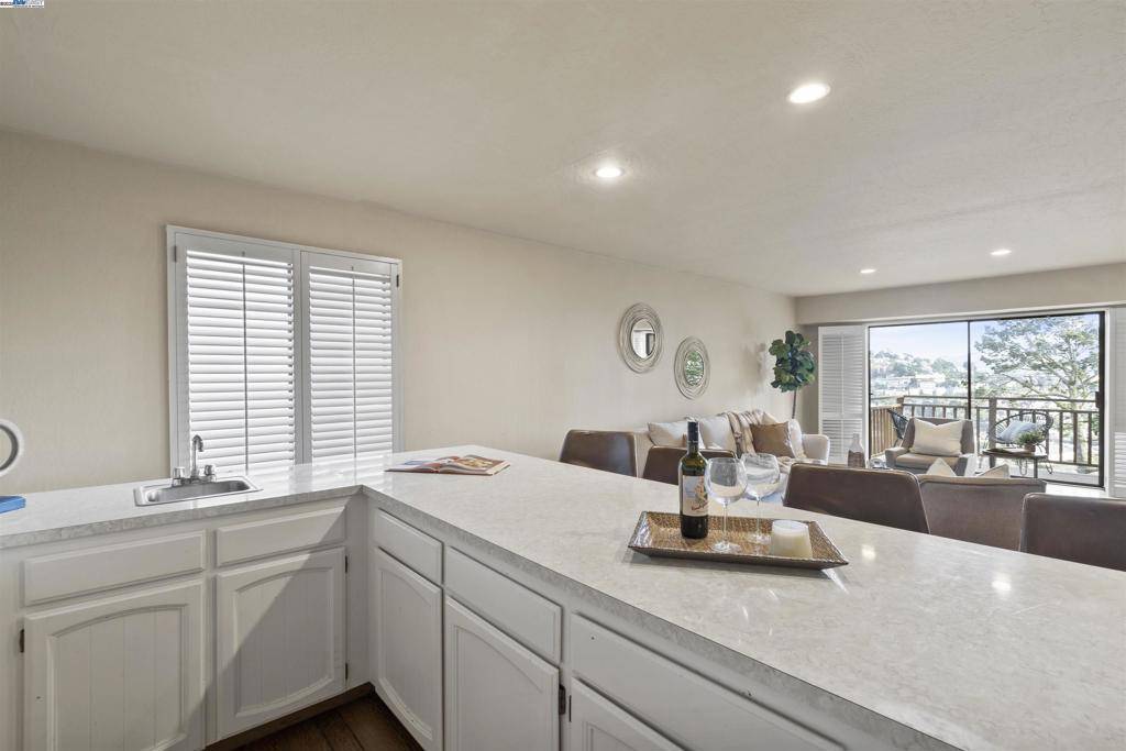 2266 9th Ave San Francisco, CA 94116