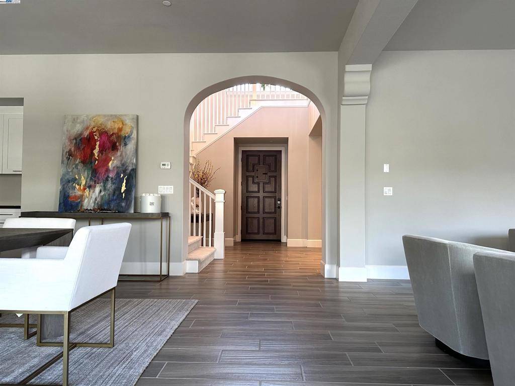 Irvine, CA 92602,103 Crosswinds