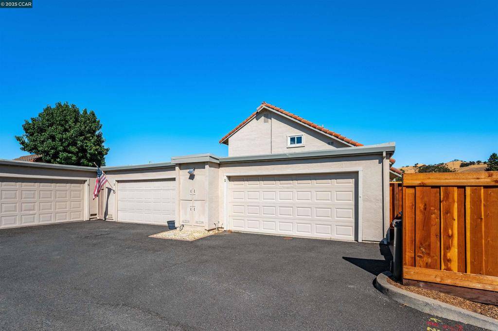 Clayton, CA 94517,1 Long Creek Cir