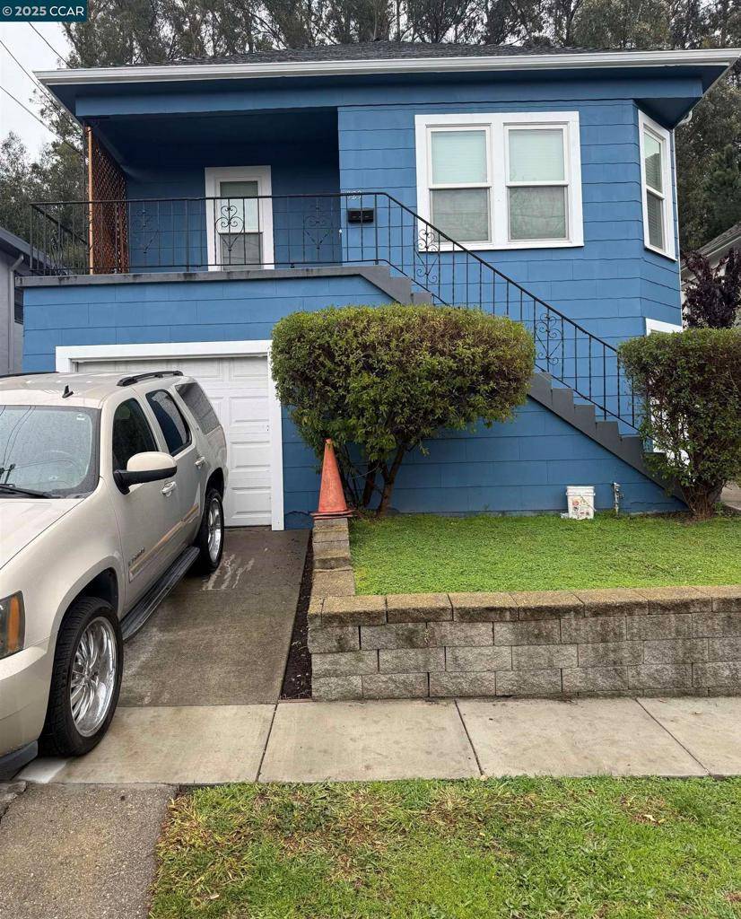 Pinole, CA 94564-1349,923 Pinole Valley Rd
