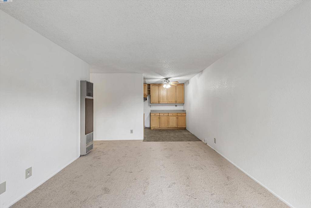 Hayward, CA 94545,26088 Kay Ave #105