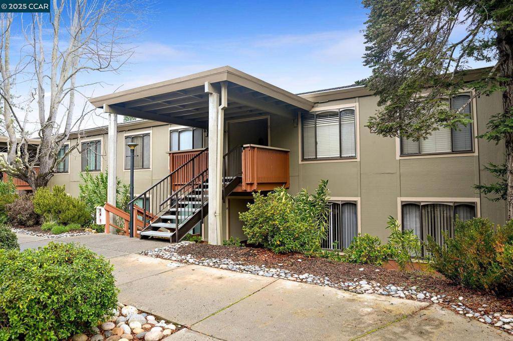 Walnut Creek, CA 94595,2601 Pine Knoll #16