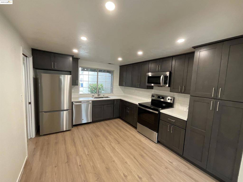 Pittsburg, CA 94565,131 Pelican Loop