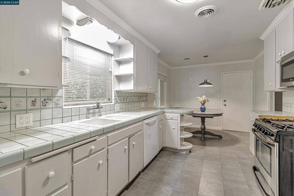 Lafayette, CA 94549,3477 St Marys Rd