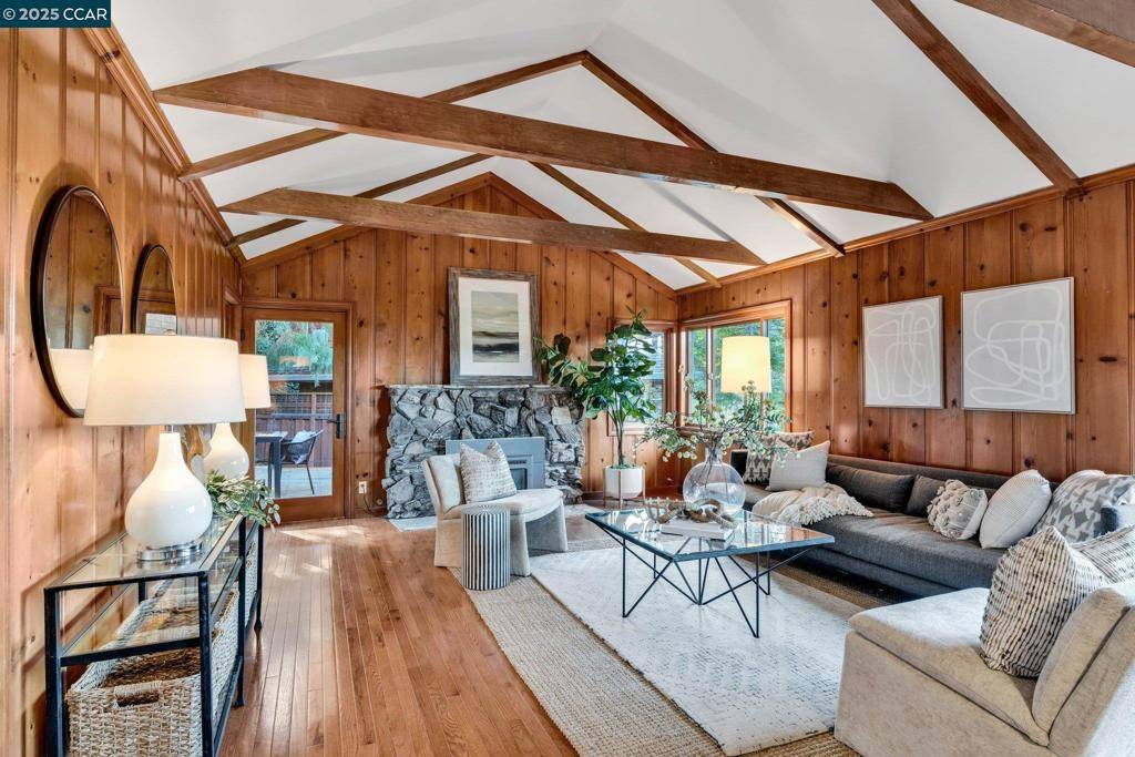 Orinda, CA 94563,44 Barbara Rd
