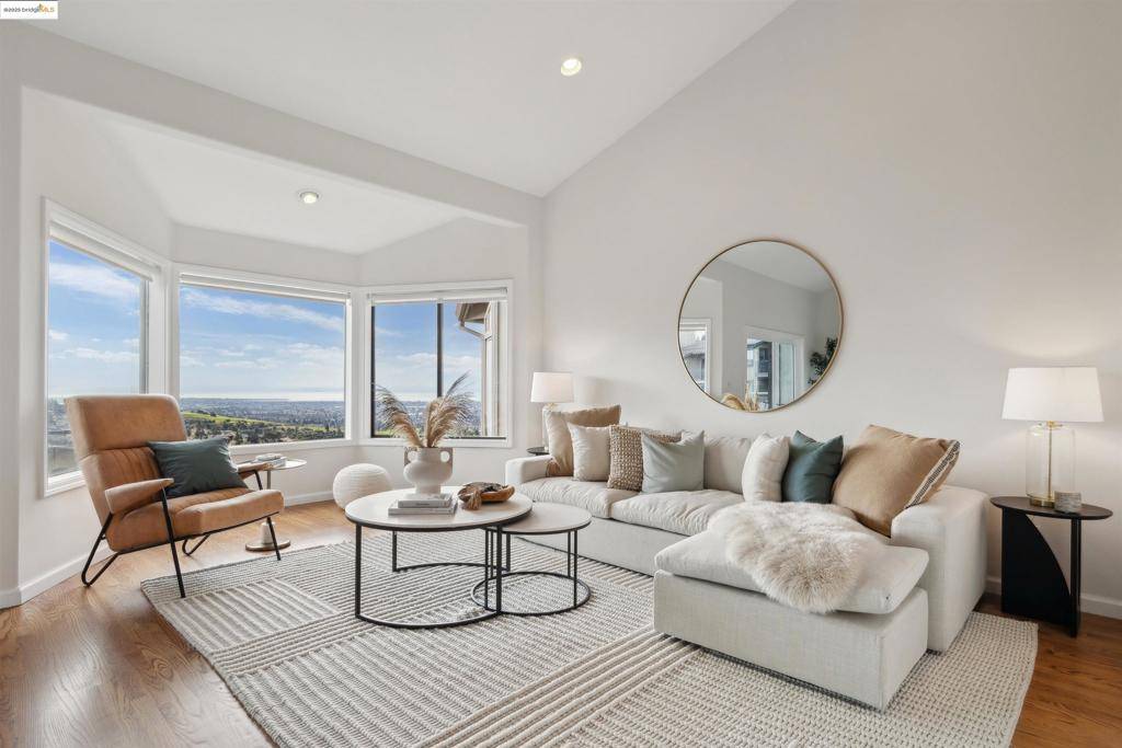 Oakland, CA 94618,40 Starview Drive