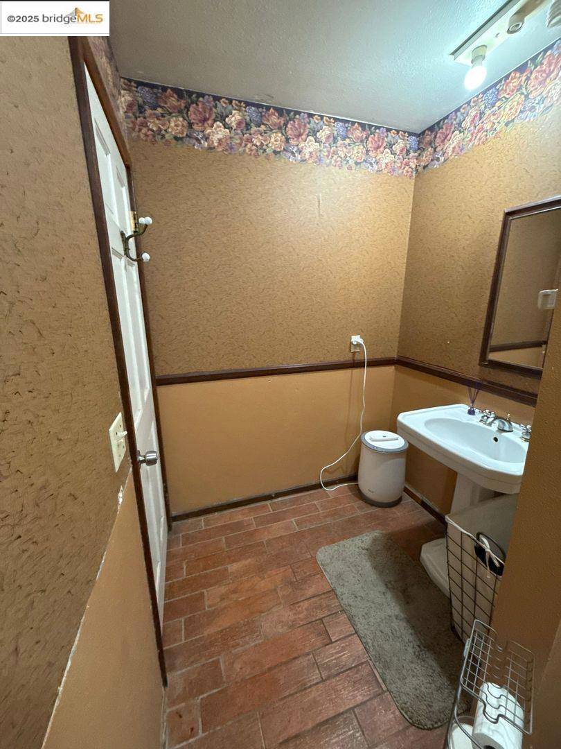 El Centro, CA 92243,193 Duff RD