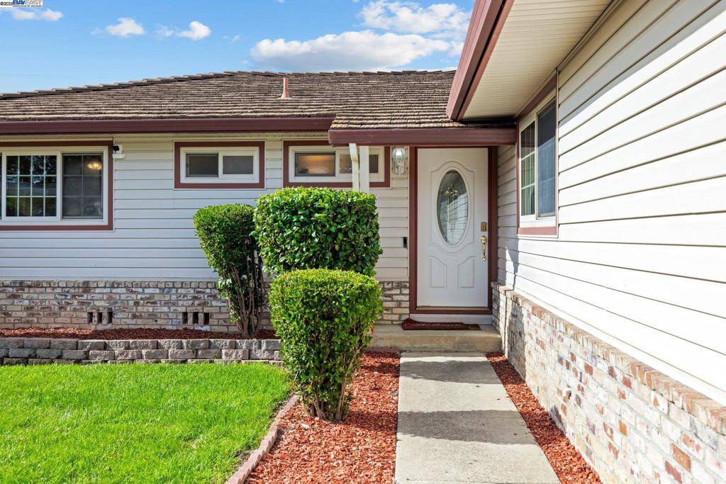 Fremont, CA 94536,38053 Temple Way