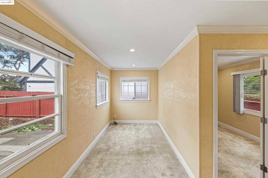 Monterey, CA 93940,725 Lyndon St