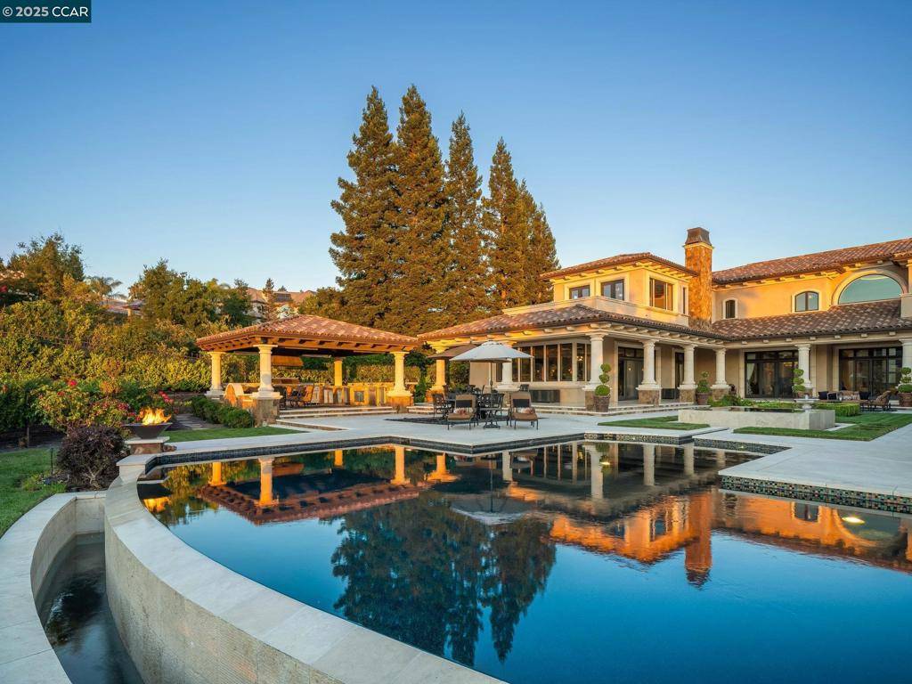 940 Eagle Ridge Dr Danville, CA 94506
