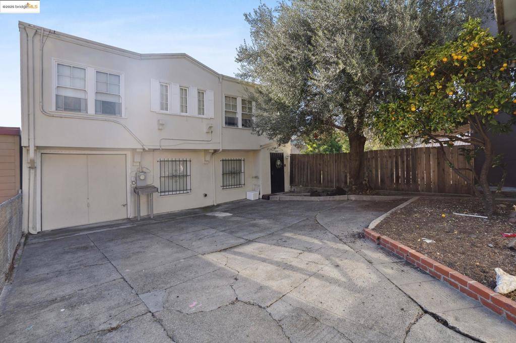 271 38th Street Oakland, CA 94611