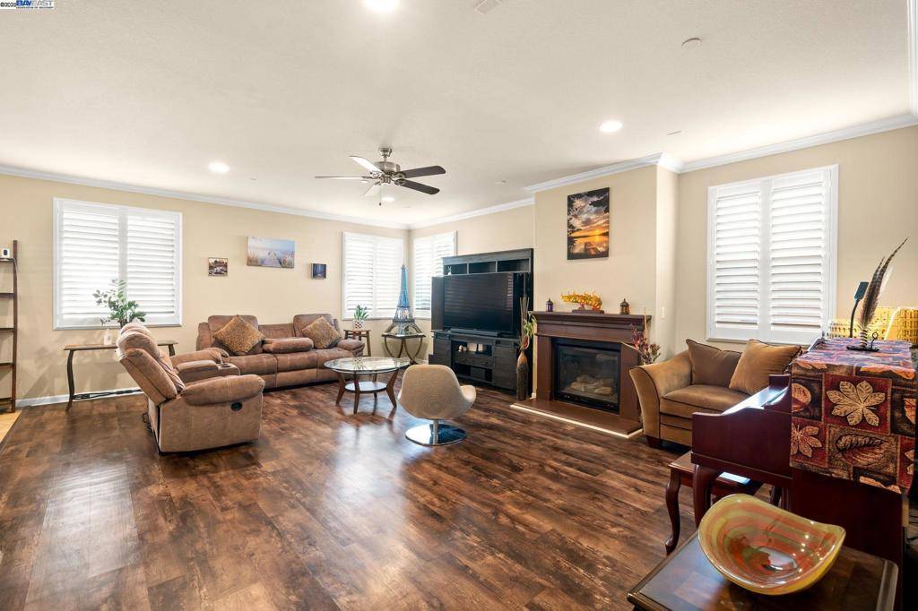 Oakley, CA 94561,1037 Clear Lake Drive