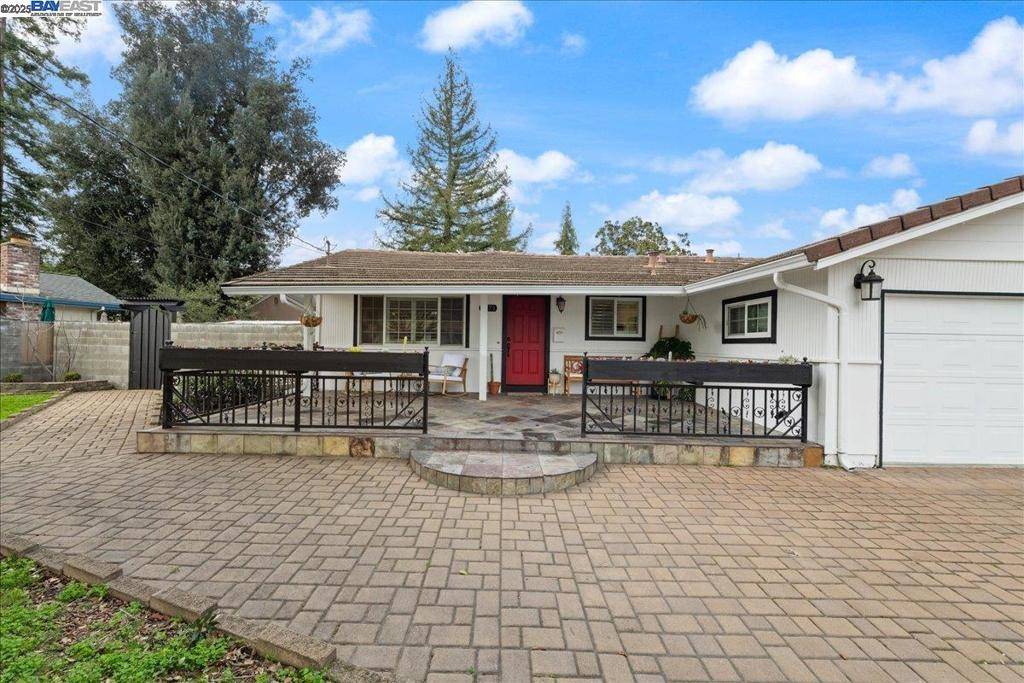 Concord, CA 94518,1271 Bentley St