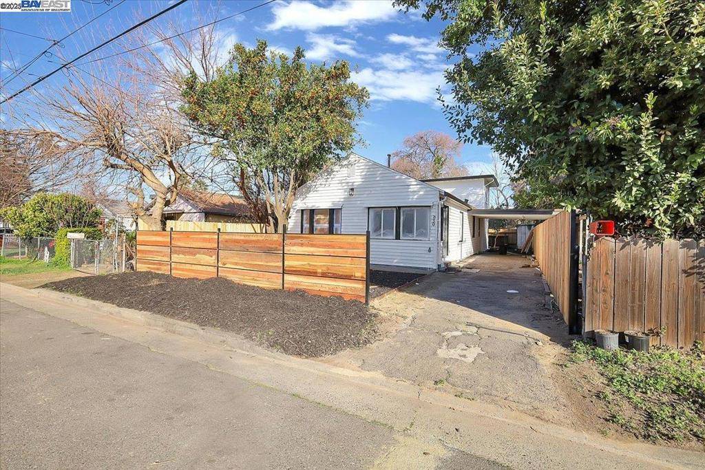 West Sacramento, CA 95605,630 James Street