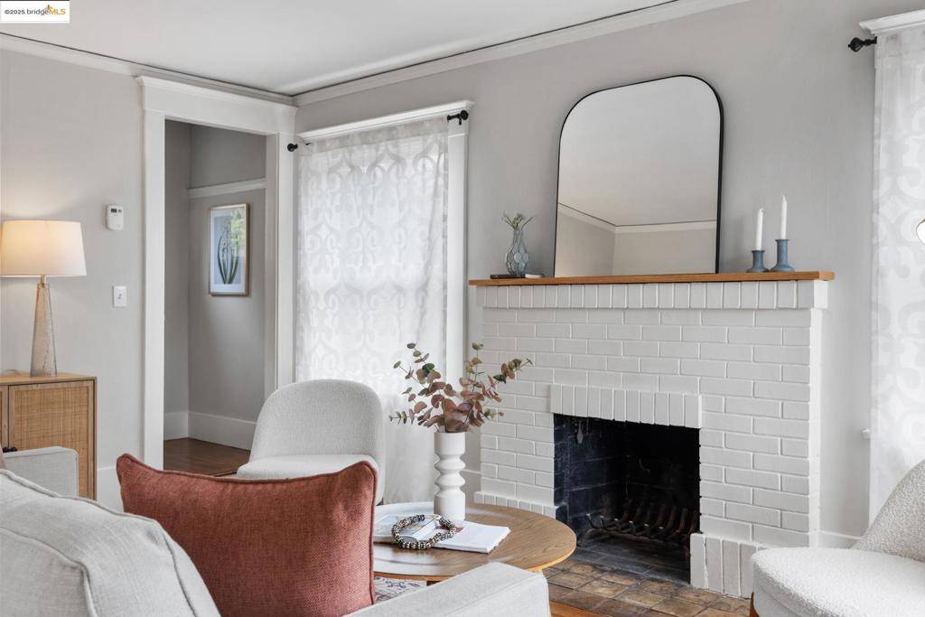Berkeley, CA 94709-1512,1539 Walnut Street