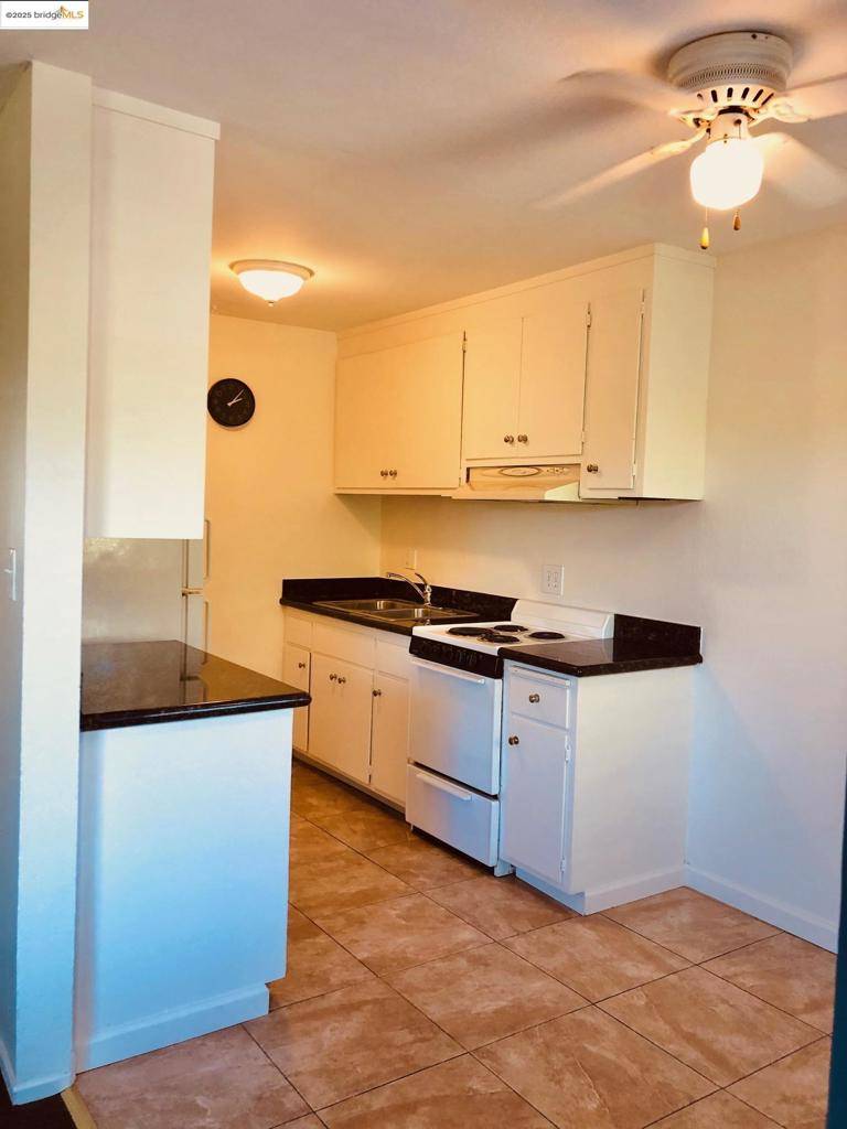 Berkeley, CA 94705,2180 Ashby Ave