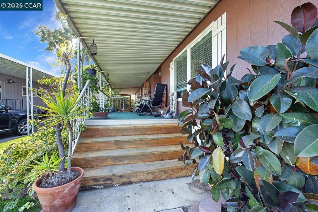 Concord, CA 94520-5419,2006 Dalis Dr