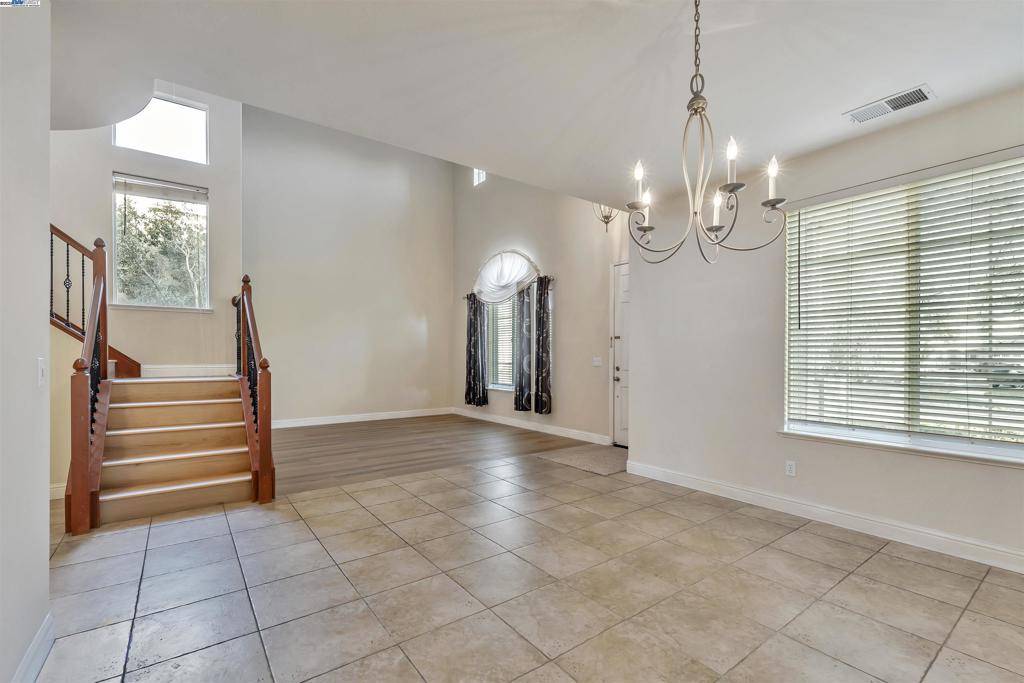 Lathrop, CA 95330,501 Carnaby Rd