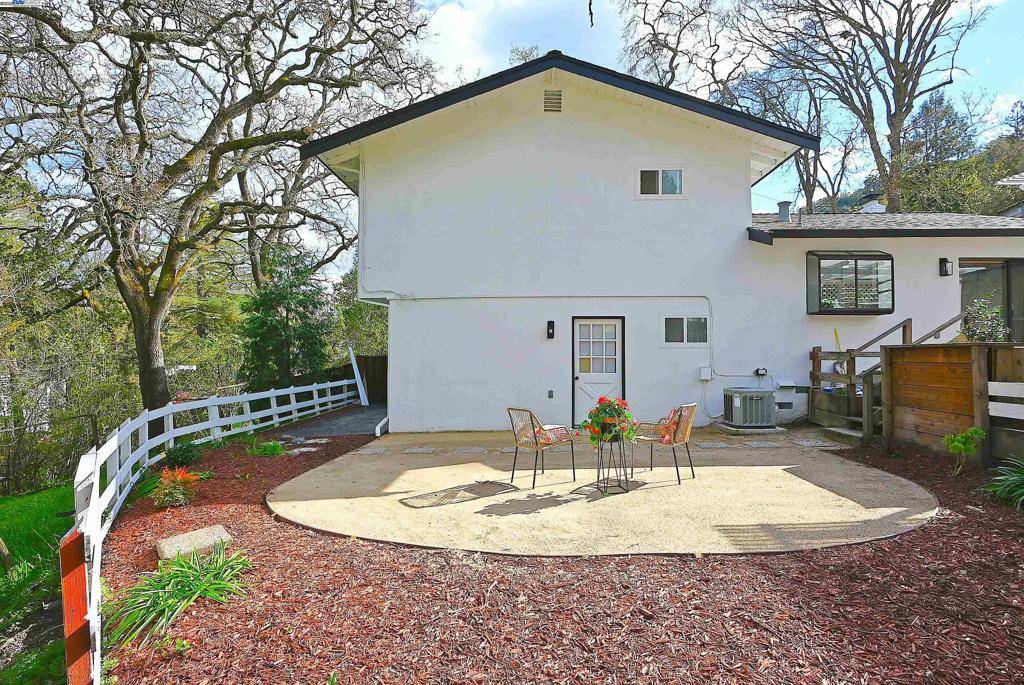 Alamo, CA 94507-2637,34 Vista Lane