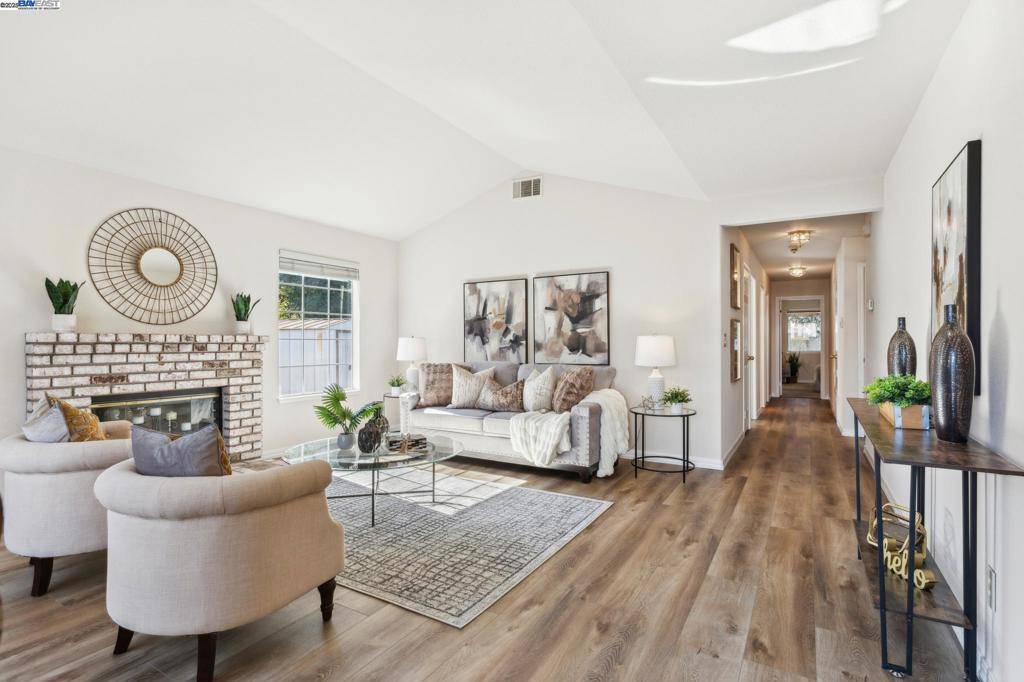Pleasanton, CA 94588,3747 Rose Rock Cir