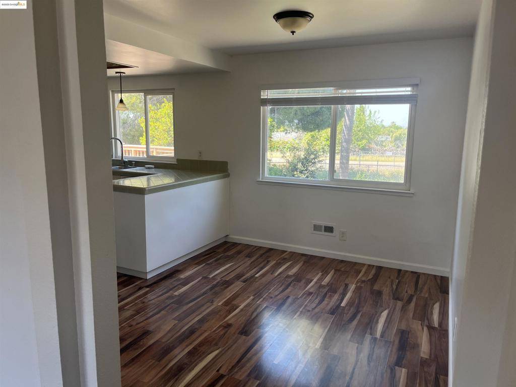 Pittsburg, CA 94565,1297 Ventura Dr