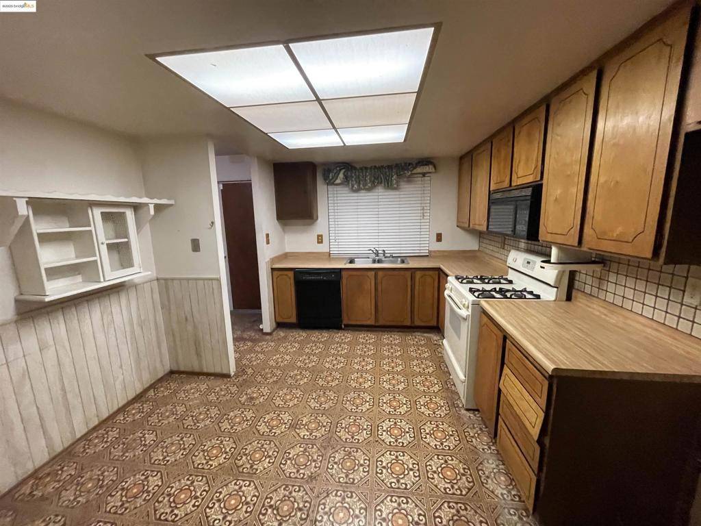Citrus Heights, CA 95610,7852 Beaupre Way