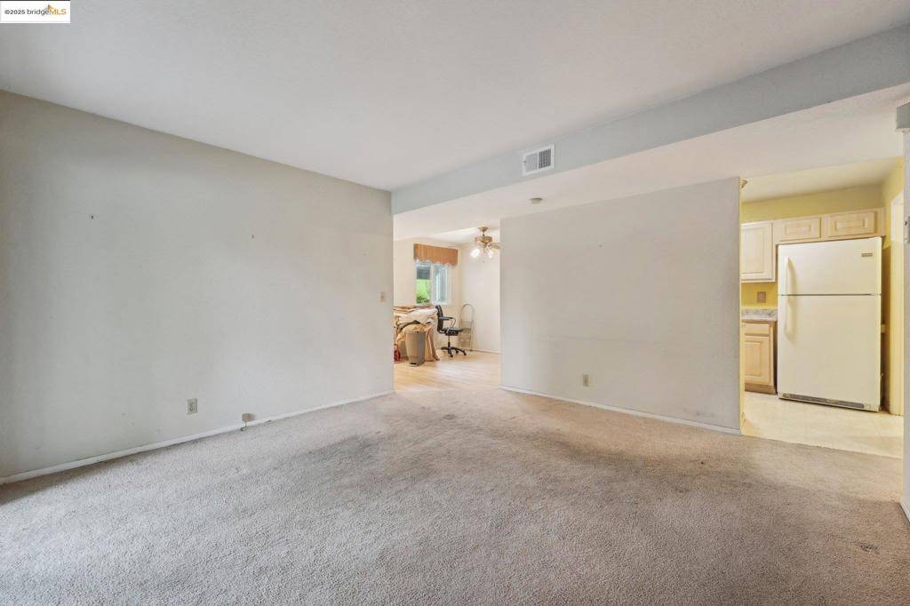 Oakland, CA 94605,740 Canyon Oaks Dr #A