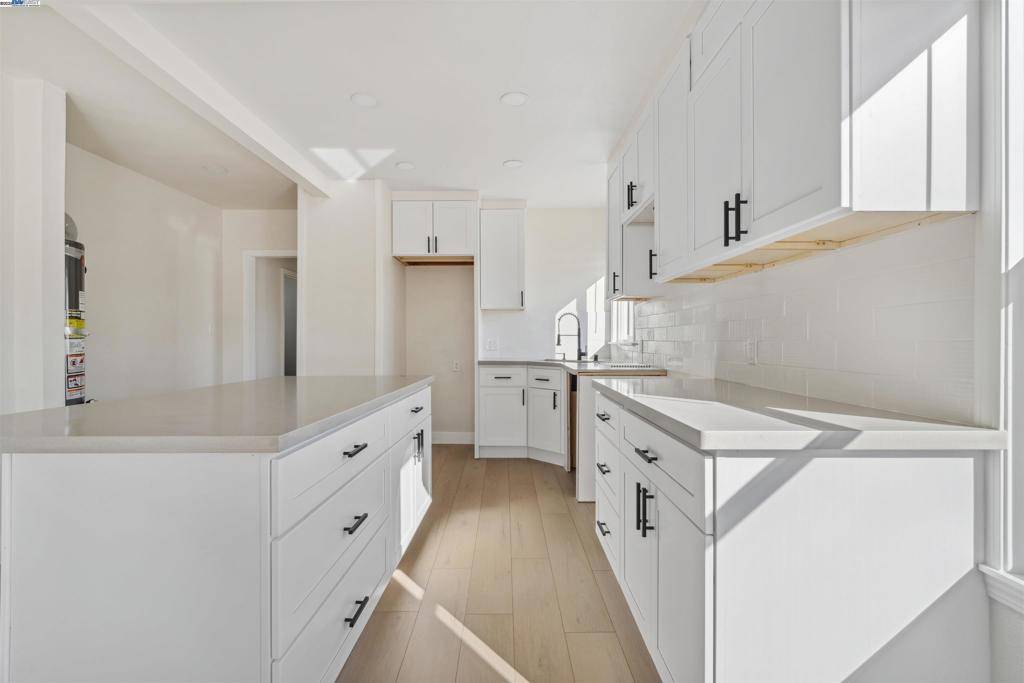 Oakland, CA 94621,7927 Plymouth St