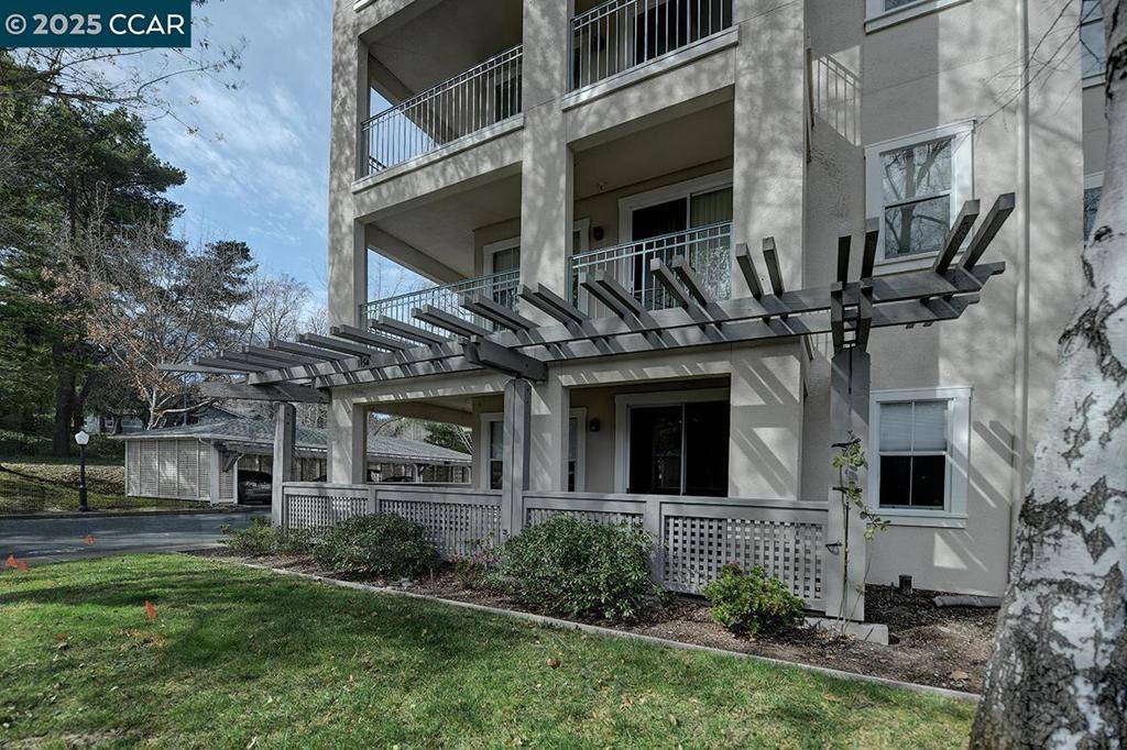 Walnut Creek, CA 94595,1860 Tice Creek Dr #1154