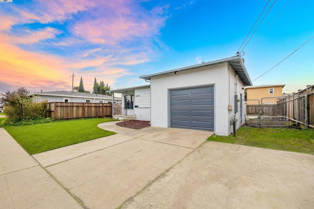 Hayward, CA 94544,26365 Cascade St