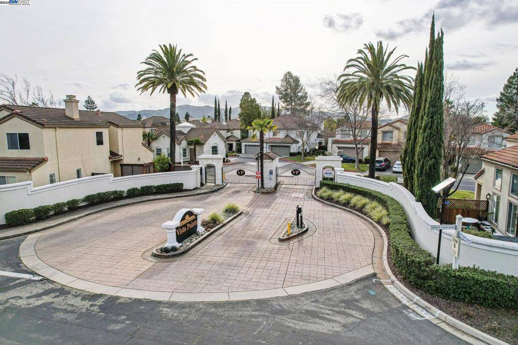 San Ramon, CA 94582,914 Vista Pointe Dr