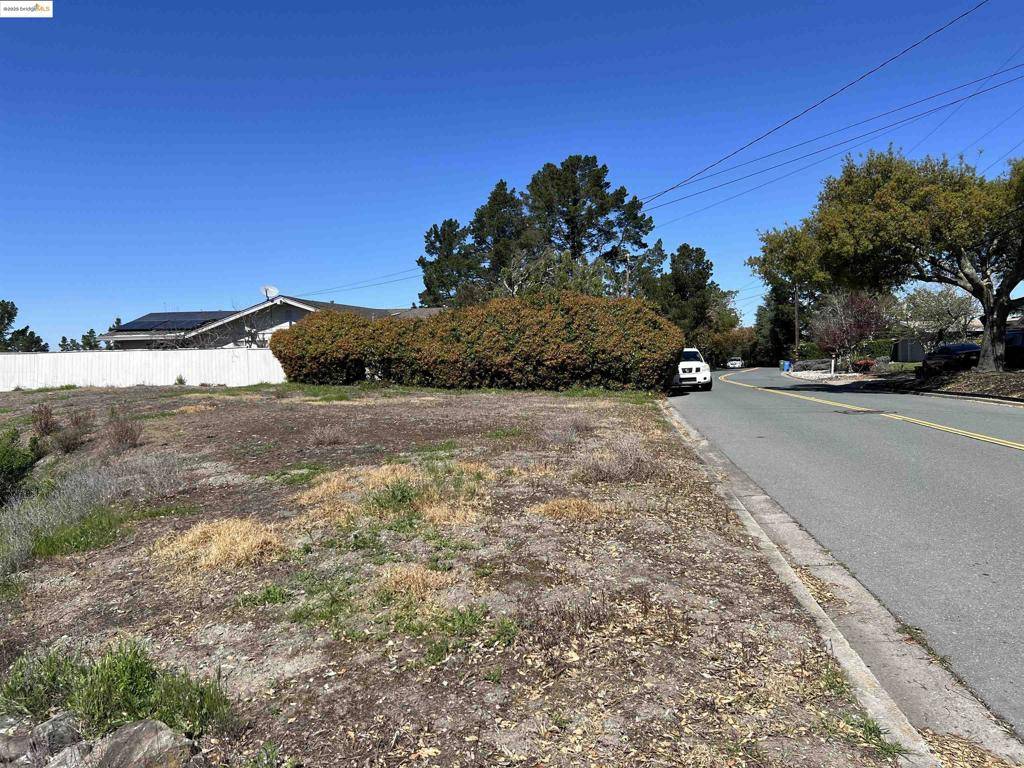 Orinda, CA 94563,82 Zander Dr