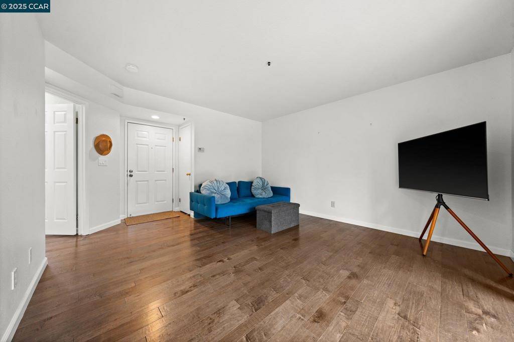 Livermore, CA 94550-7252,342 Chris Common #107
