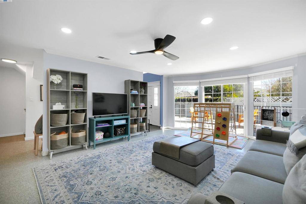 San Leandro, CA 94578,13844 Rose Dr