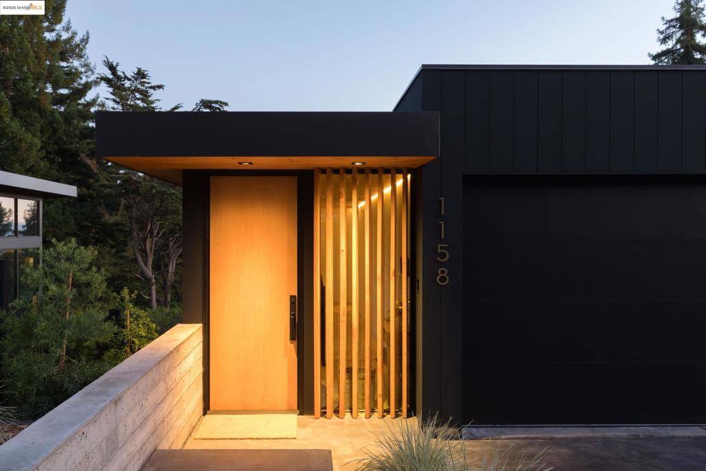 Berkeley, CA 94708,1158 Cragmont