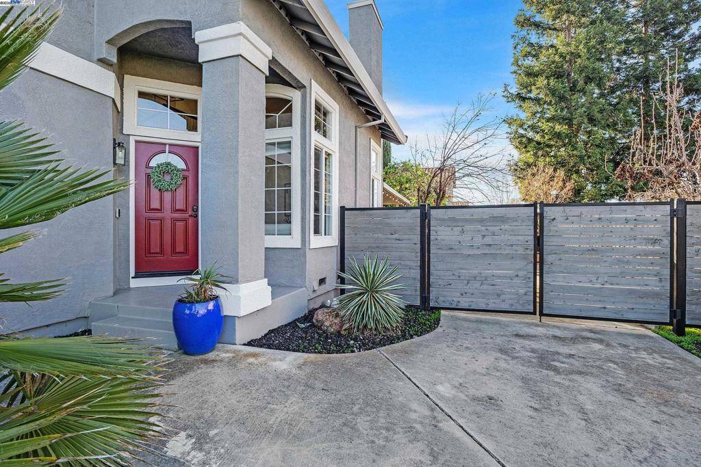 Livermore, CA 94550,979 Hollice Ln