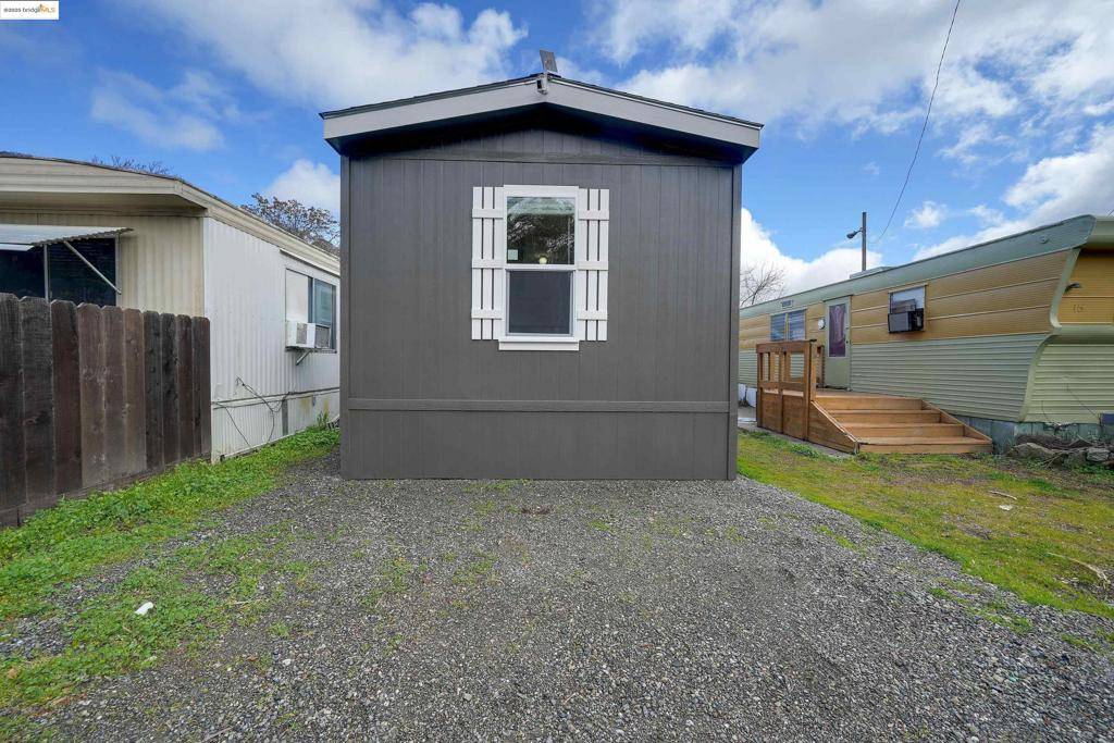 Glenhaven, CA 95443,9510 Harbor Drive