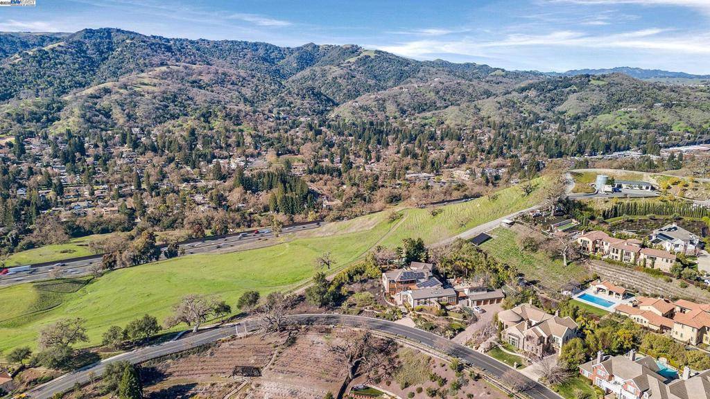 29 Kimberley Pl Alamo, CA 94507
