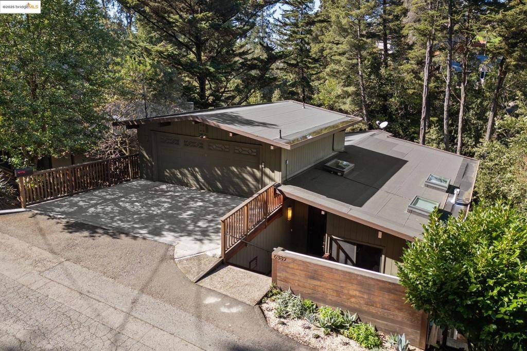 Oakland, CA 94611,6389 Longcroft Dr