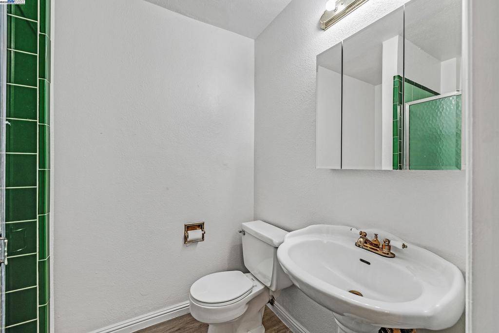 19565 Eagle St Castro Valley, CA 94546