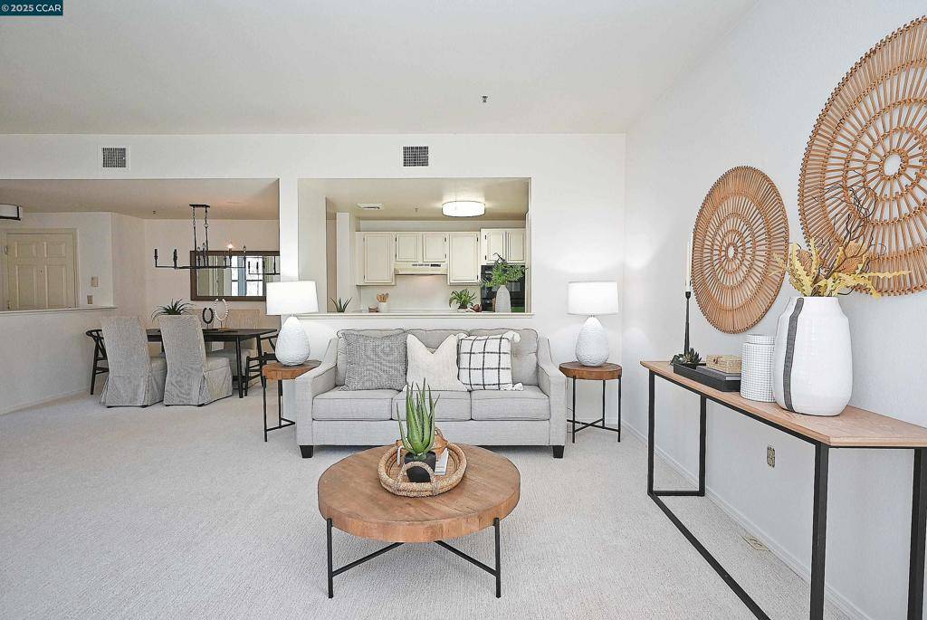 Walnut Creek, CA 94595,1840 Tice Creek Dr #2416