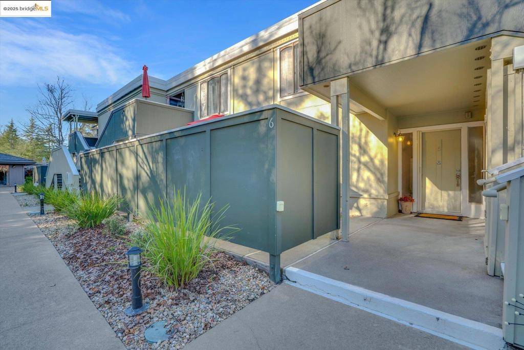 Walnut Creek, CA 94595,2633 Pine Knoll DR #UNIT 6